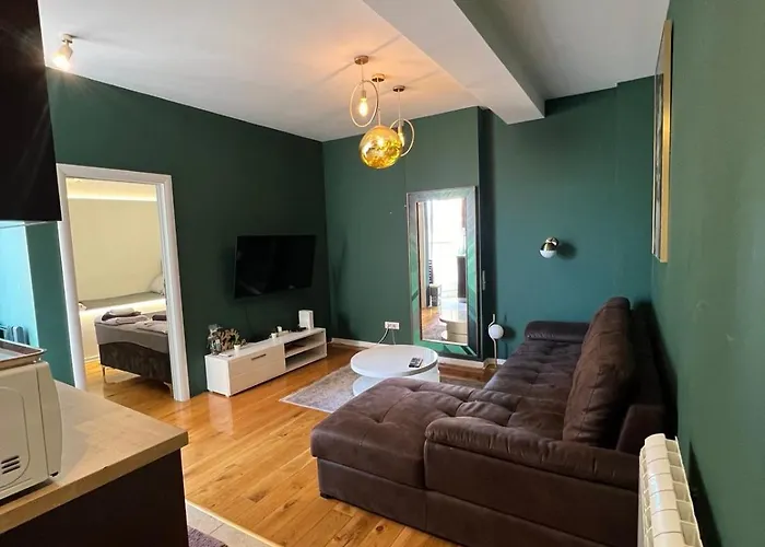 شقة A2, Center, *